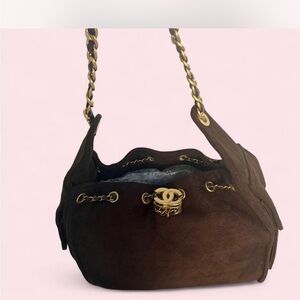 🚨SOLD Brown Suede Quilted Shoulder Bag with Gold Chain